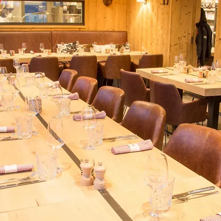 Au Cheval Blanc - De Montagne - 20 Personnes
