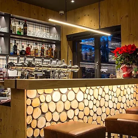 Au Cheval Blanc - Appart-hotel 3* Waimes